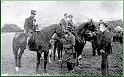 El Capitan General Villar y Villate charlando con el Capitan de Caballeria D. Celedonio Ferrel ganador de la carrera hipica en Barcelona.  7-1915